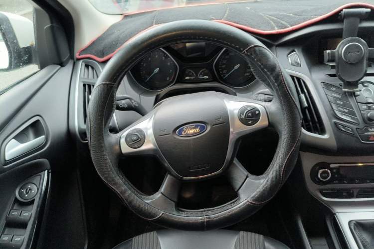 Used Ford Focus 2012 Hatchback 1.6L Manual Fashion Edition Steering Wheel