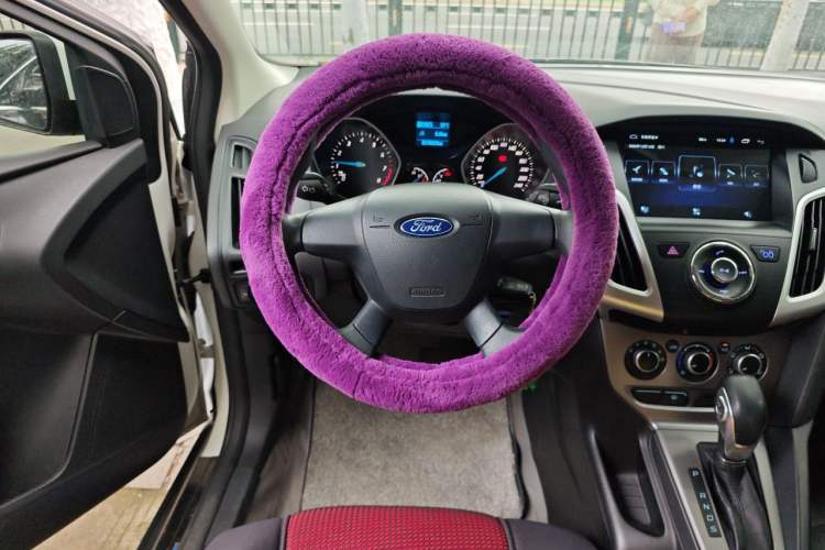 Used Ford Focus 2012 Hatchback 1.6L Automatic Comfort Model Steering Wheel