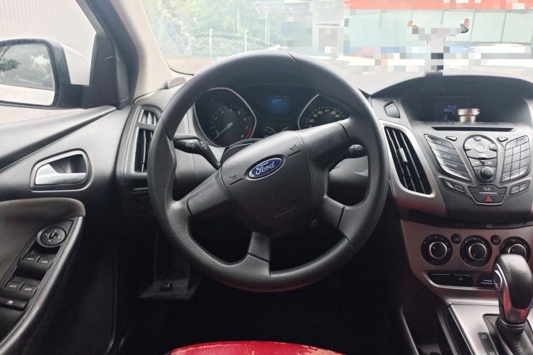 Used Ford Focus 2012 Hatchback 1.6L Automatic Comfort Model Steering Wheel