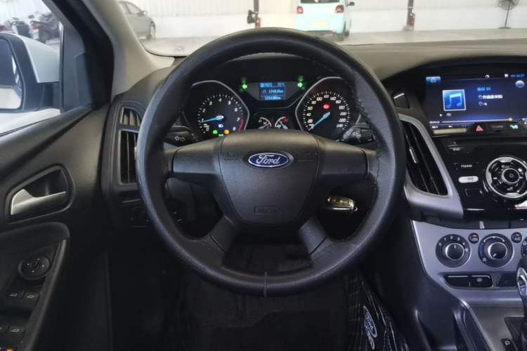 Used Ford Focus 2012 Hatchback 1.6L Automatic Comfort Model Steering Wheel