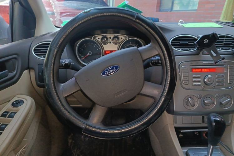 Used Ford Focus 2012 Hatchback Classic 1.8L Automatic Fashion Edition Steering Wheel