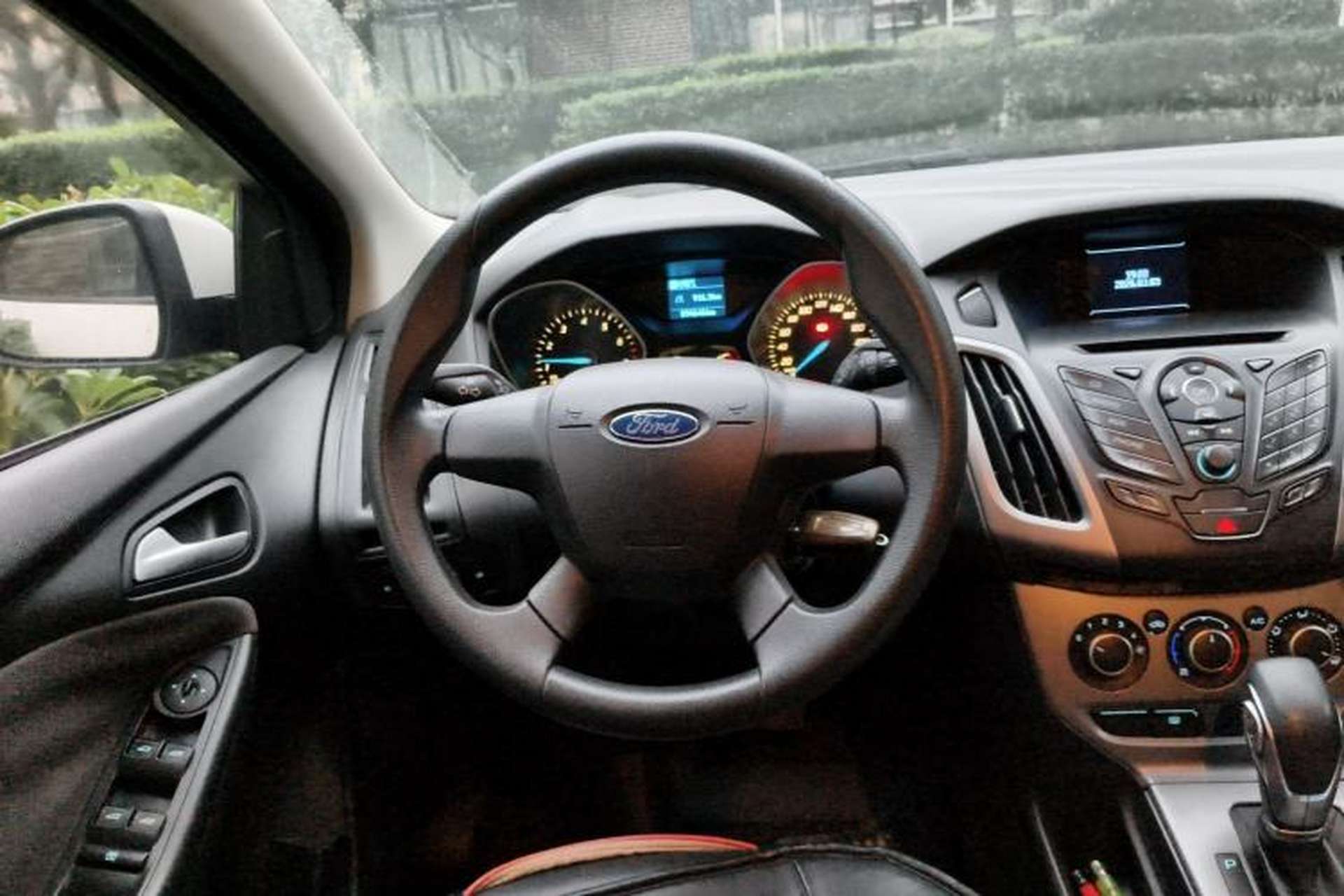Used Ford Focus 2012 Hatchback 1.6L Automatic Comfort Model Steering Wheel