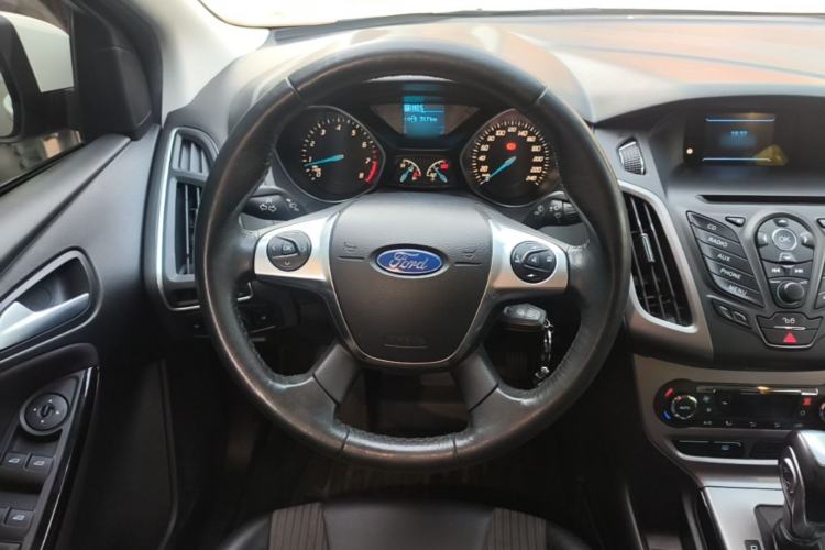 Used Ford Focus 2012 Sedan 1.6L Automatic Fashion Edition Steering Wheel