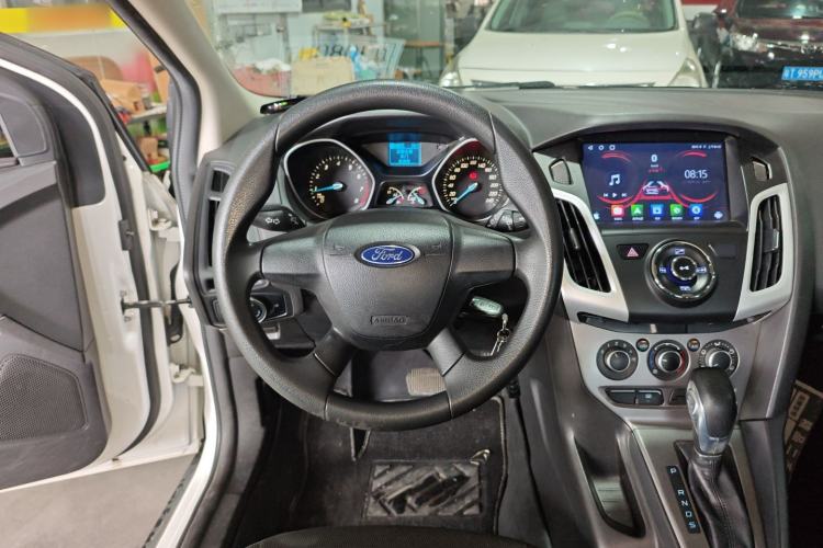 Used Ford Focus 2012 Hatchback 1.6L Automatic Comfort Model Steering Wheel