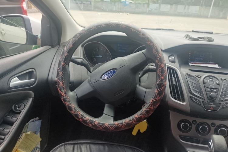 Used Ford Focus 2012 Hatchback 1.6L Automatic Comfort Model Steering Wheel