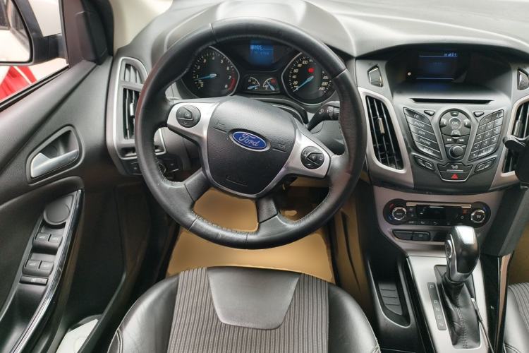 Used Ford Focus 2012 Sedan 1.6L Automatic Fashion Edition Steering Wheel