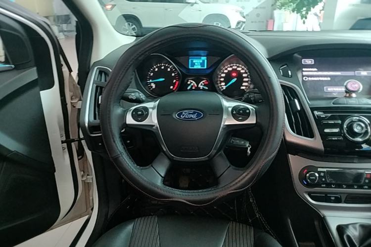 Used Ford Focus 2012 Hatchback 1.6L Manual Fashion Edition Steering Wheel