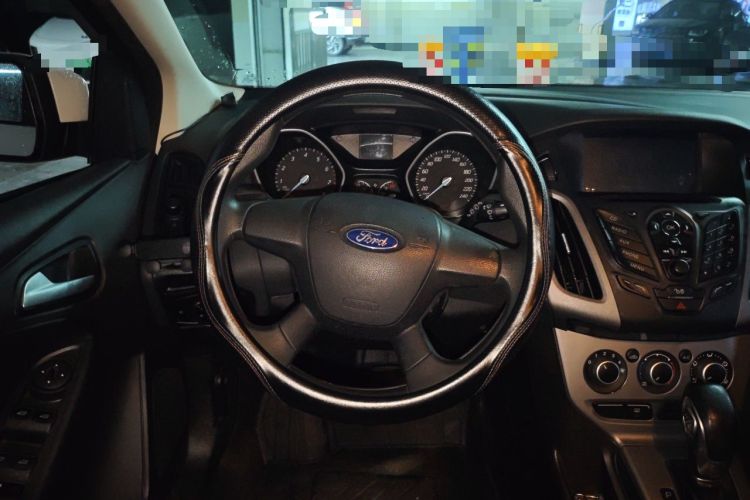 Used Ford Focus 2012 Hatchback 1.6L Automatic Comfort Model Steering Wheel