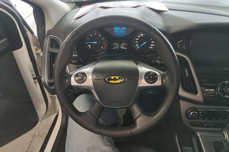 Used Ford Focus 2012 Sedan 1.6L Automatic Fashion Edition Steering Wheel
