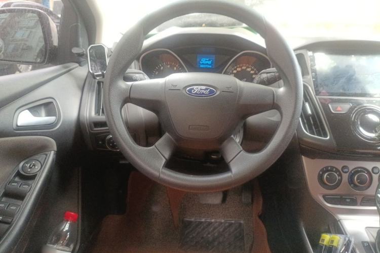 Used Ford Focus 2012 Hatchback 1.6L Automatic Comfort Model Steering Wheel