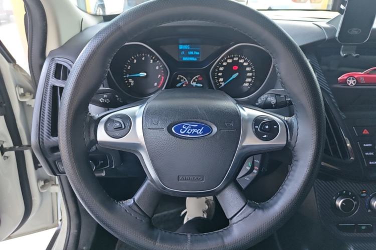 Used Ford Focus 2012 Hatchback 1.6L Automatic Comfort Model Steering Wheel