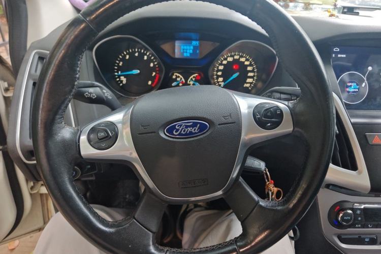 Used Ford Focus 2012 Hatchback 1.6L Manual Fashion Edition Steering Wheel