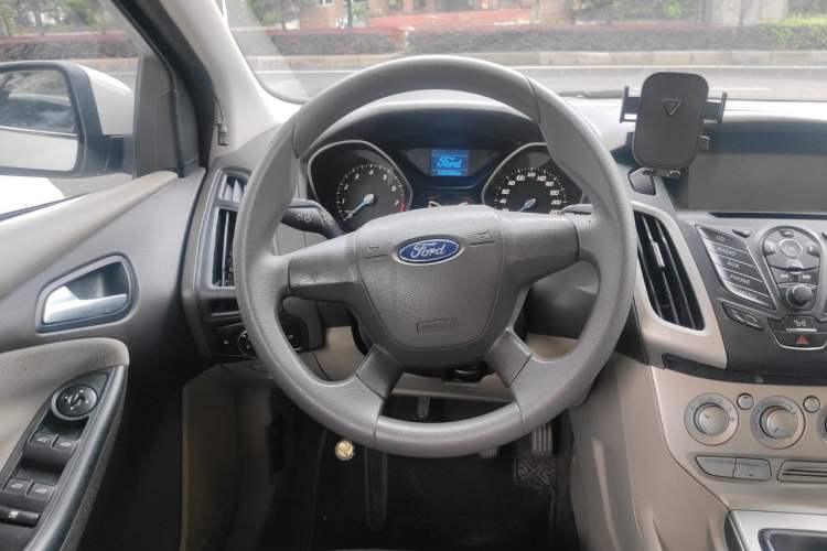 Used Ford Focus 2012 Sedan 1.6L Manual Comfort Model Steering Wheel