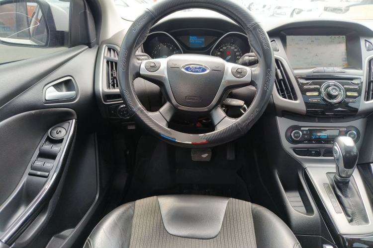 Used Ford Focus 2012 Sedan 1.6L Automatic Fashion Edition Steering Wheel