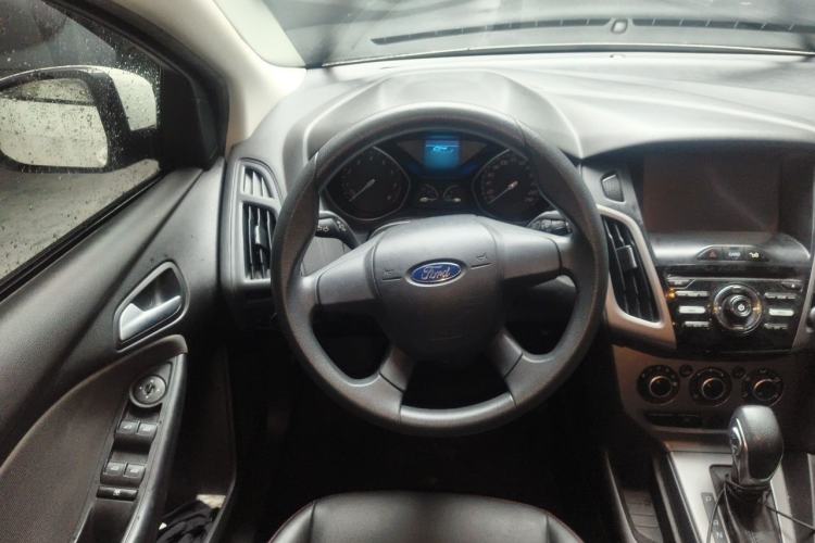 Used Ford Focus 2012 Hatchback 1.6L Automatic Comfort Model Steering Wheel