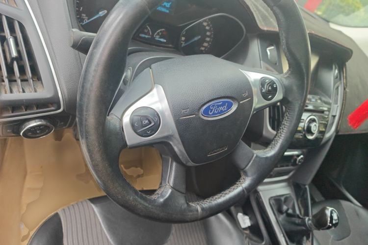 Used Ford Focus 2012 Hatchback 1.6L Manual Fashion Edition Steering Wheel