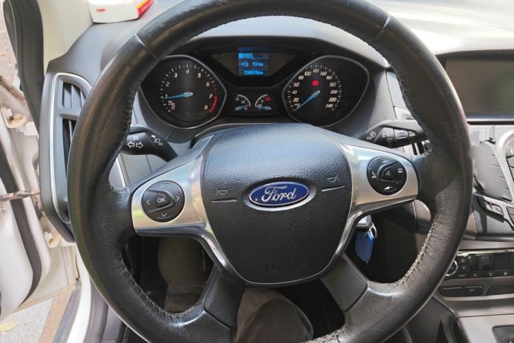 Used Ford Focus 2012 Sedan 1.6L Automatic Fashion Edition Steering Wheel