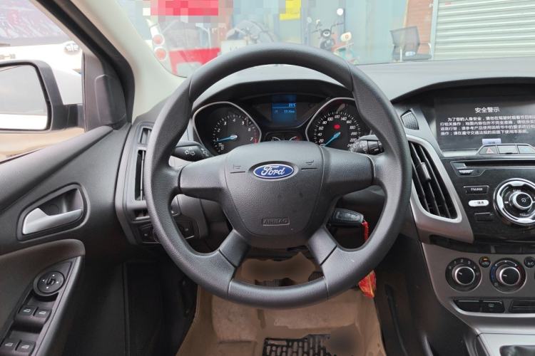 Used Ford Focus 2012 Hatchback 1.6L Manual Comfort Model Steering Wheel