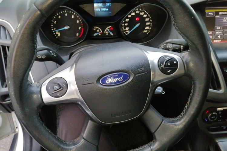Used Ford Focus 2012 Hatchback 1.6L Automatic Fashion Edition Steering Wheel