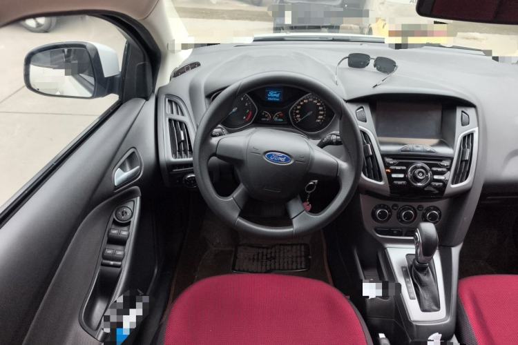 Used Ford Focus 2012 Hatchback 1.6L Automatic Comfort Model Steering Wheel