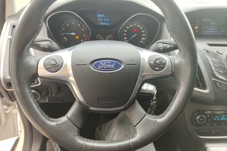 Used Ford Focus 2012 Hatchback 1.6L Automatic Fashion Edition Steering Wheel
