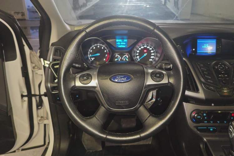 Used Ford Focus 2012 Hatchback 1.6L Automatic Fashion Edition Steering Wheel