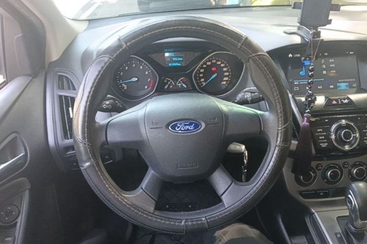 Used Ford Focus 2012 Hatchback 1.6L Automatic Comfort Model Steering Wheel