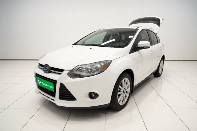 Ojetý Ford Focus 2012 Hatchback 1.6L Manual Comfort Model Guazi used car, China used car export, Used car for sale, Used  cars, Cheapest cars for sale