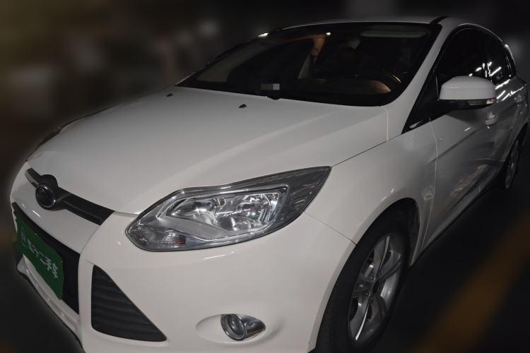 Used Ford Focus 2012 Hatchback 1.6L Automatic Fashion Edition Guazi used car, China used car export, Used car for sale, Used cars, Cheapest cars for sale