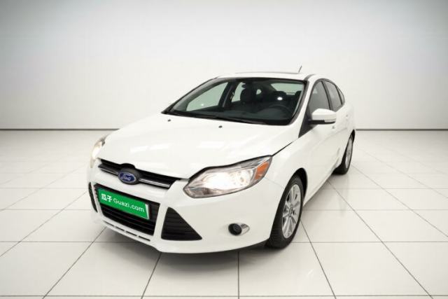Używany Ford Focus 2012 Sedan 1.6L Automatic Fashion Edition