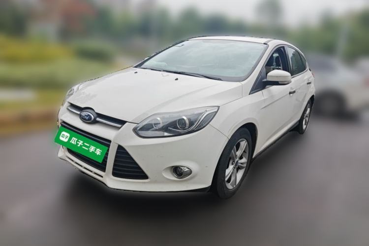 Used Ford Focus 2012 Hatchback 1.6L Automatic Fashion Edition Guazi used car, China used car export, Used car for sale, Used cars, Cheapest cars for sale