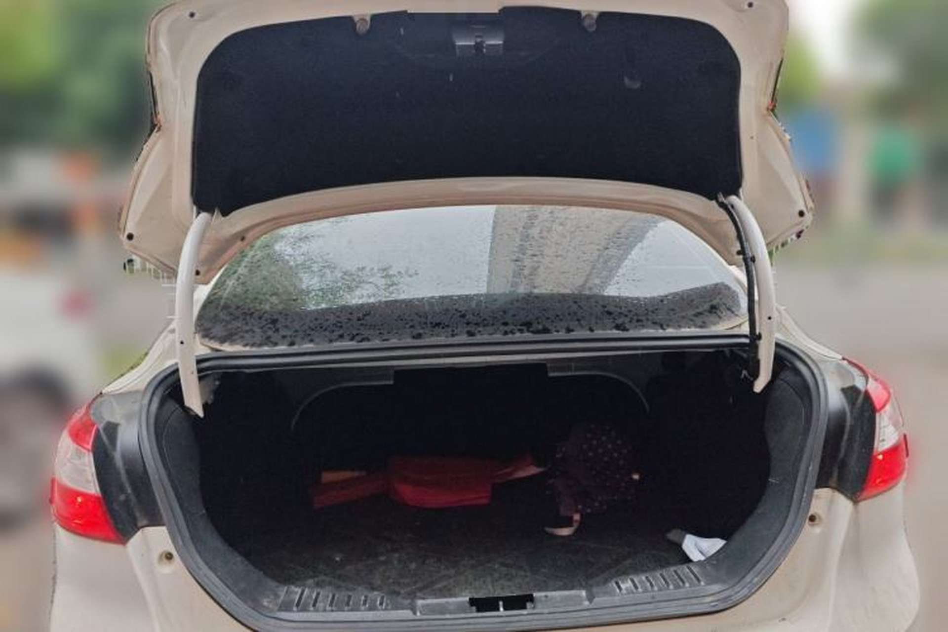Used Ford Focus 2012 Sedan 1.6L Automatic Fashion Edition Trunk