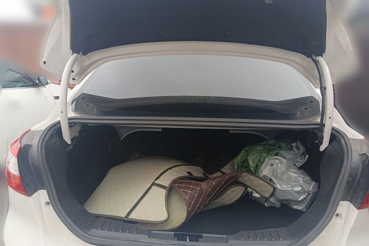 Used Ford Focus 2012 Sedan 1.6L Manual Fashion Edition Trunk