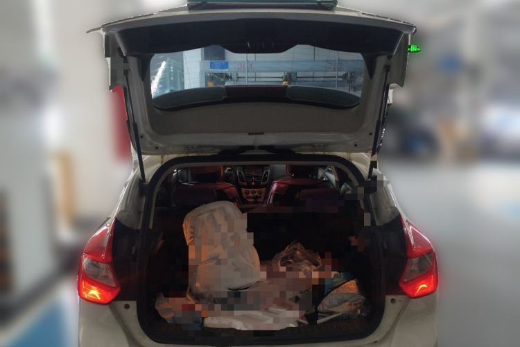 Used Ford Focus 2012 Hatchback 1.6L Manual Comfort Model Trunk