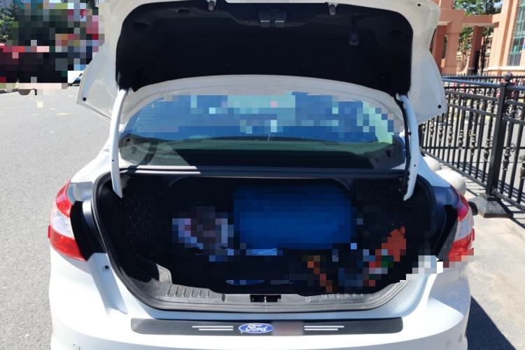 Used Ford Focus 2012 Sedan 1.6L Automatic Fashion Edition Trunk