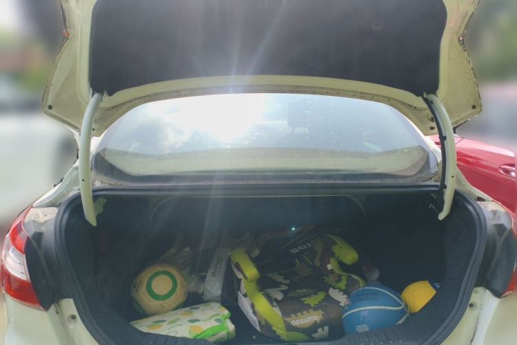 Used Ford Focus 2012 Sedan 1.6L Automatic Fashion Edition Trunk
