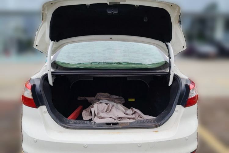 Used Ford Focus 2012 Sedan 1.6L Automatic Comfort Model Trunk
