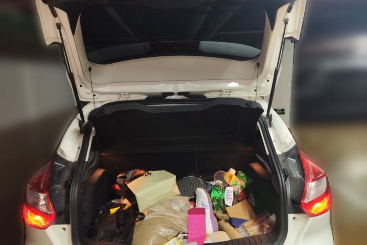 Used Ford Focus 2012 Hatchback 1.6L Automatic Fashion Edition Trunk