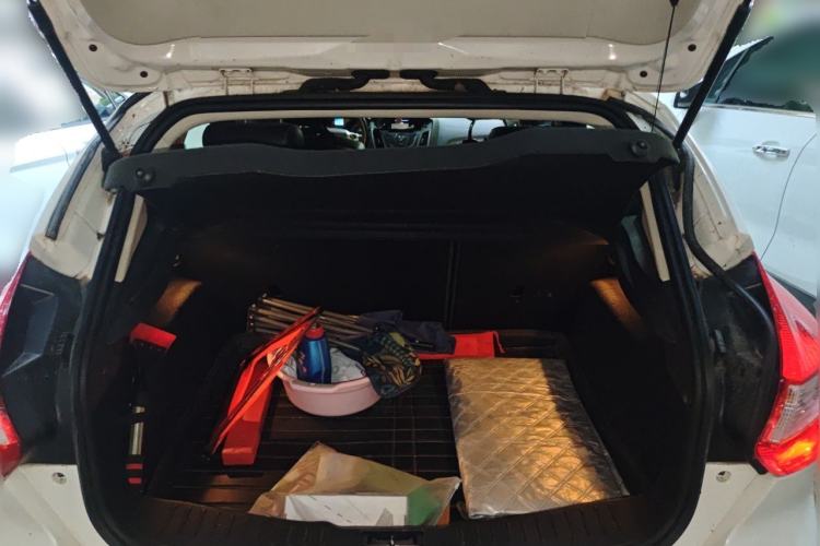 Used Ford Focus 2012 Hatchback 1.6L Automatic Fashion Edition Trunk