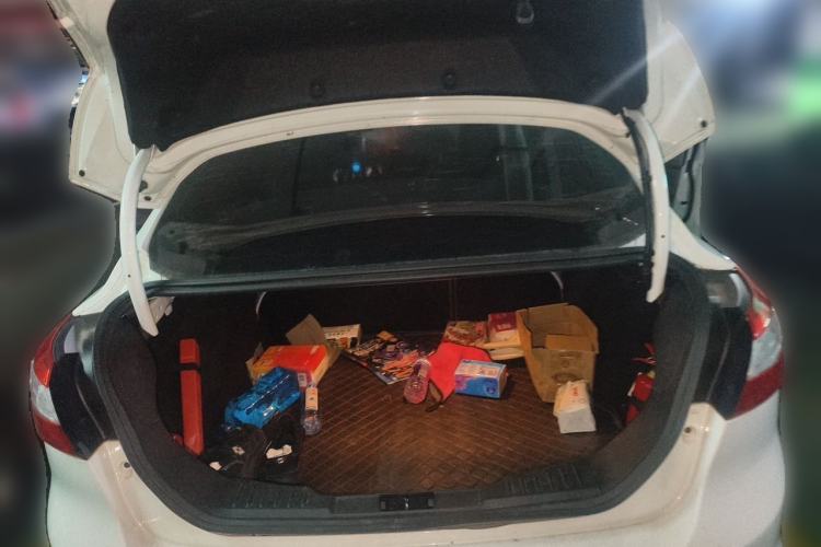 Used Ford Focus 2012 Sedan 1.6L Manual Comfort Model Trunk