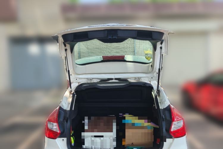 Used Ford Focus 2012 Hatchback 1.6L Automatic Comfort Model Trunk