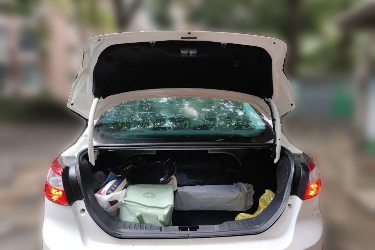 Used Ford Focus 2012 Sedan 1.6L Manual Fashion Edition Trunk