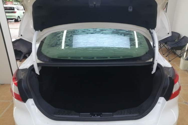 Used Ford Focus 2012 Sedan 1.6L Automatic Comfort Model Trunk