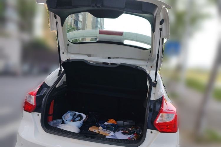 Used Ford Focus 2012 Hatchback 1.6L Manual Comfort Model Trunk