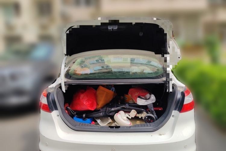 Used Ford Focus 2012 Sedan 1.6L Automatic Fashion Edition Trunk