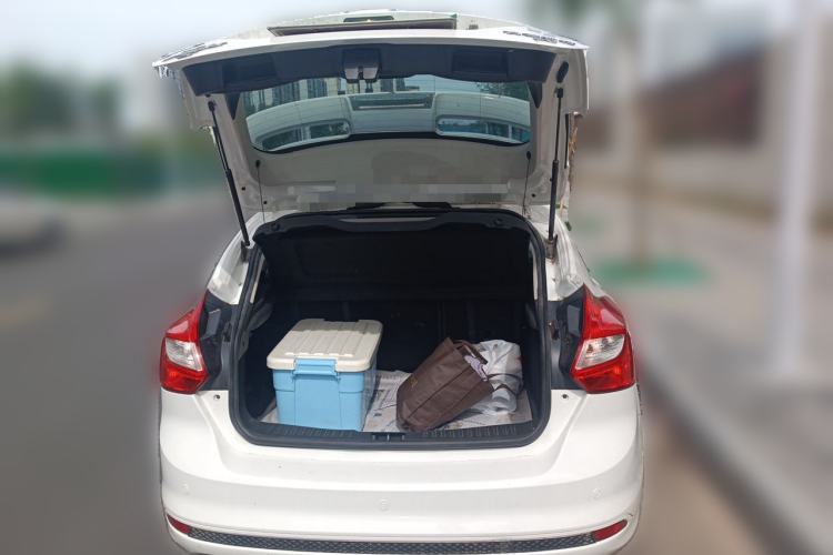 Used Ford Focus 2012 Hatchback 2.0L Automatic Luxury Sport Model Trunk