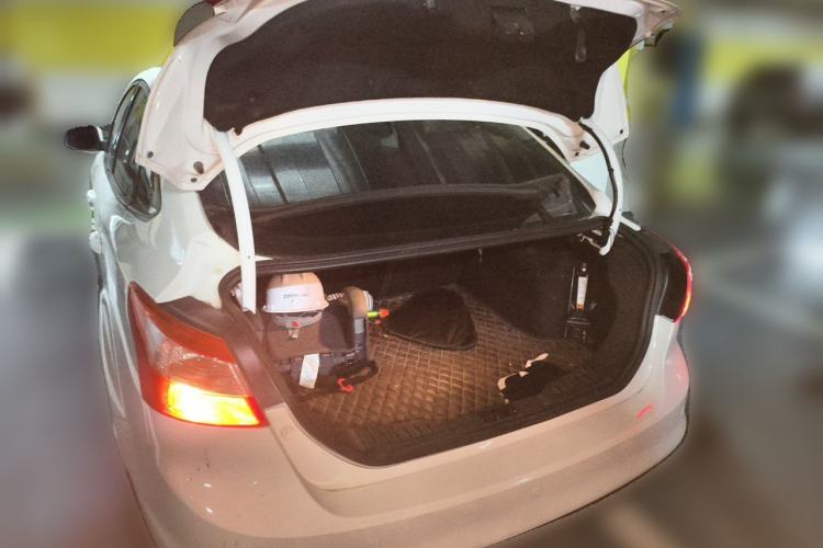 Used Ford Focus 2012 Sedan 1.6L Automatic Fashion Edition Trunk