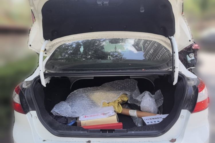 Used Ford Focus 2012 Sedan 1.6L Automatic Fashion Edition Trunk