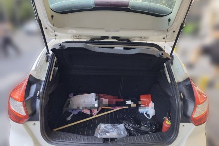 Used Ford Focus 2012 Hatchback 1.6L Automatic Fashion Edition Trunk