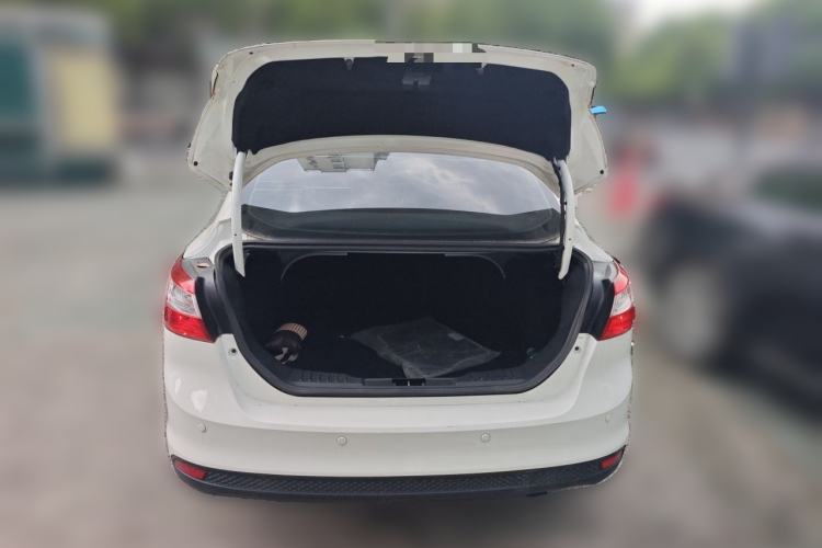 Used Ford Focus 2012 Sedan 1.6L Automatic Comfort Model Trunk